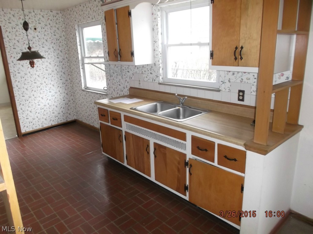 Clague Road Home Companys - Residential