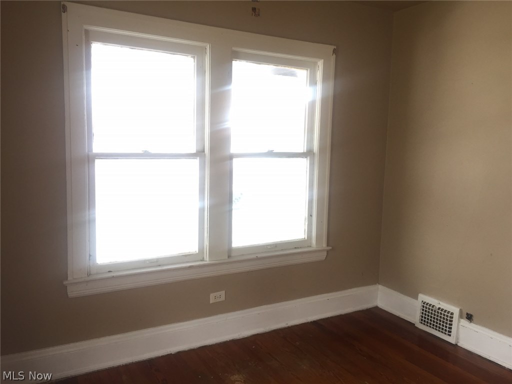 Walworth Realty Companys - Residential Income