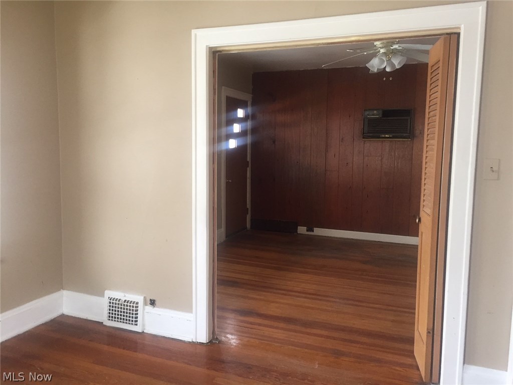 Walworth Realty Companys - Residential Income