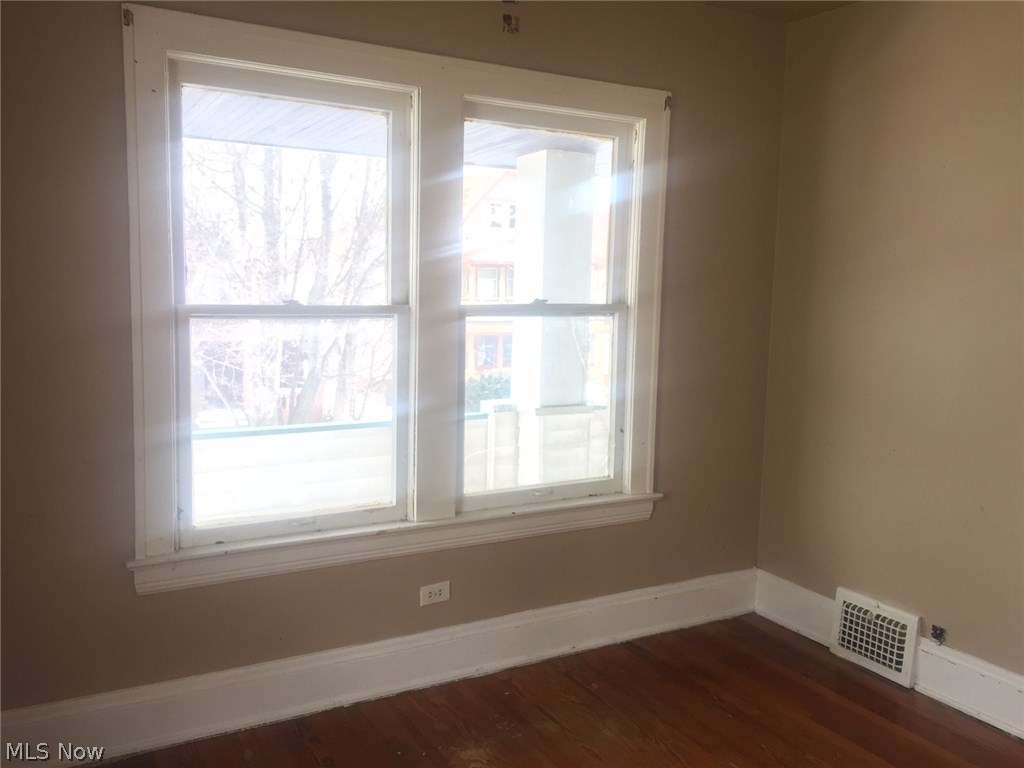 Walworth Realty Companys - Residential Income