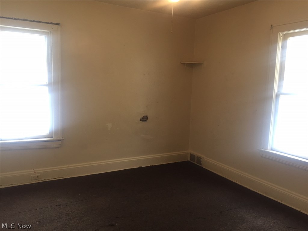 Walworth Realty Companys - Residential Income