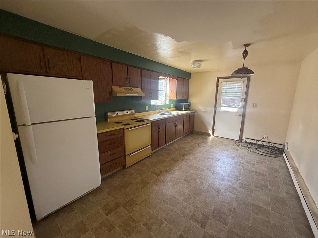 952 N Highland Avenue