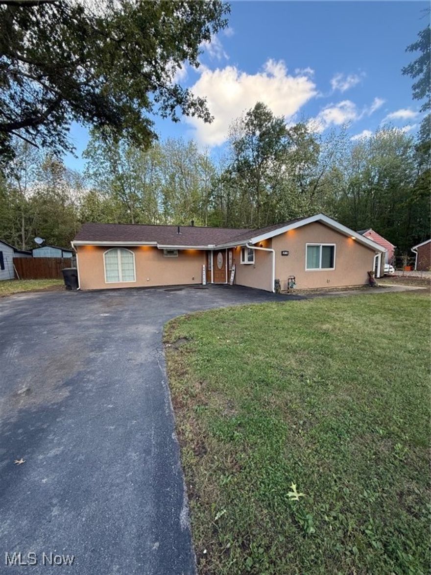 Well-maintained 3-bedroom, 2 full bath ranch with all major updates completed in 2023, including roof, stucco, Trane HVAC, hot water tank, plumbing, electrical, bathrooms, and kitchen.
The home features a tiled walk-in shower in one bath and ceramic tile flooring in the kitchen, which includes a breakfast bar. The family room and primary bedroom both offer vaulted ceilings, and sliding glass doors from each open to a large back deck overlooking a fenced backyard — ideal for outdoor enjoyment.
Move in with important updates already taken care of!