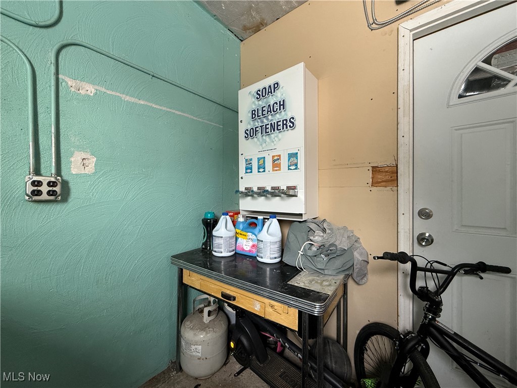 North Moses & Samanthas Day S - Residential Income