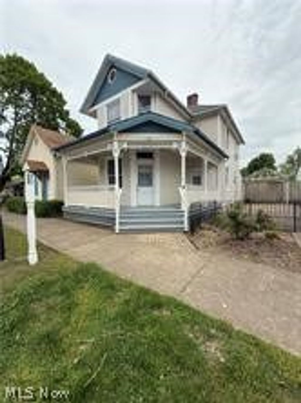 Photo of 414 Main Street, Dresden, OH 43821 (MLS # 5187662)