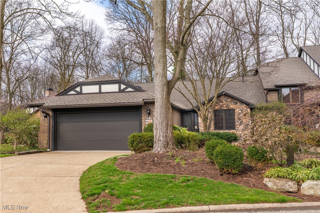 225 N Circle Drive, North Canton, Ohio image 1