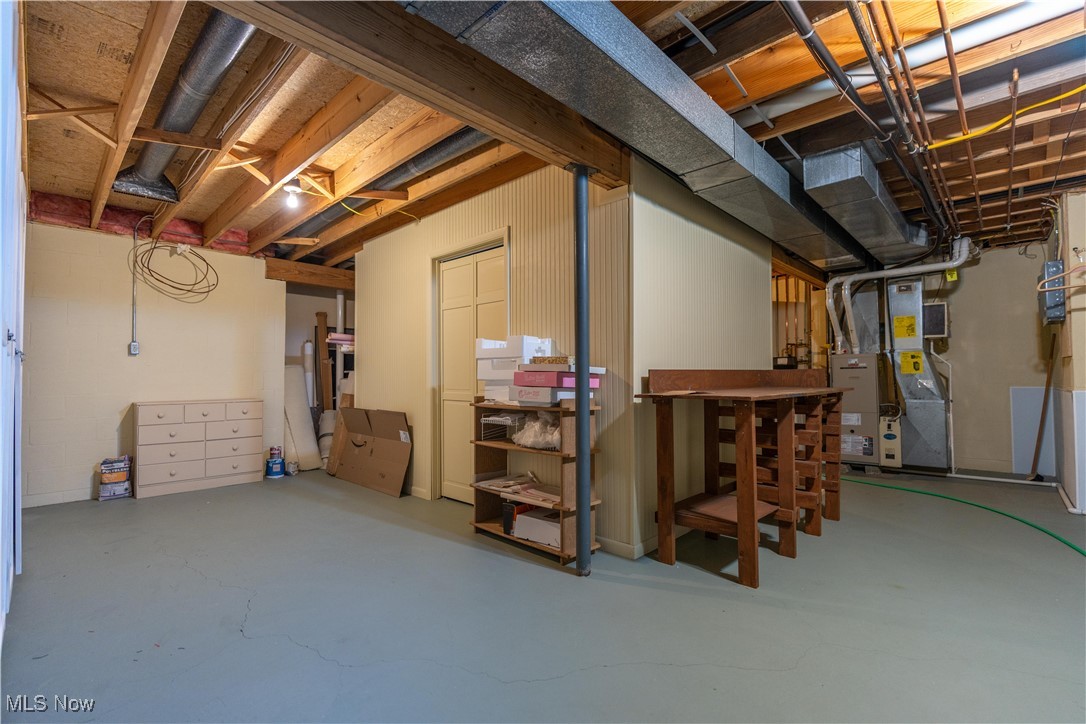 225 N Circle Drive, North Canton, Ohio image 30