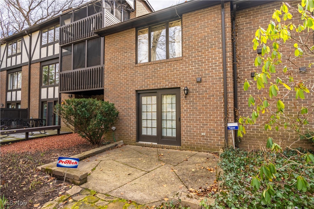 225 N Circle Drive, North Canton, Ohio image 3
