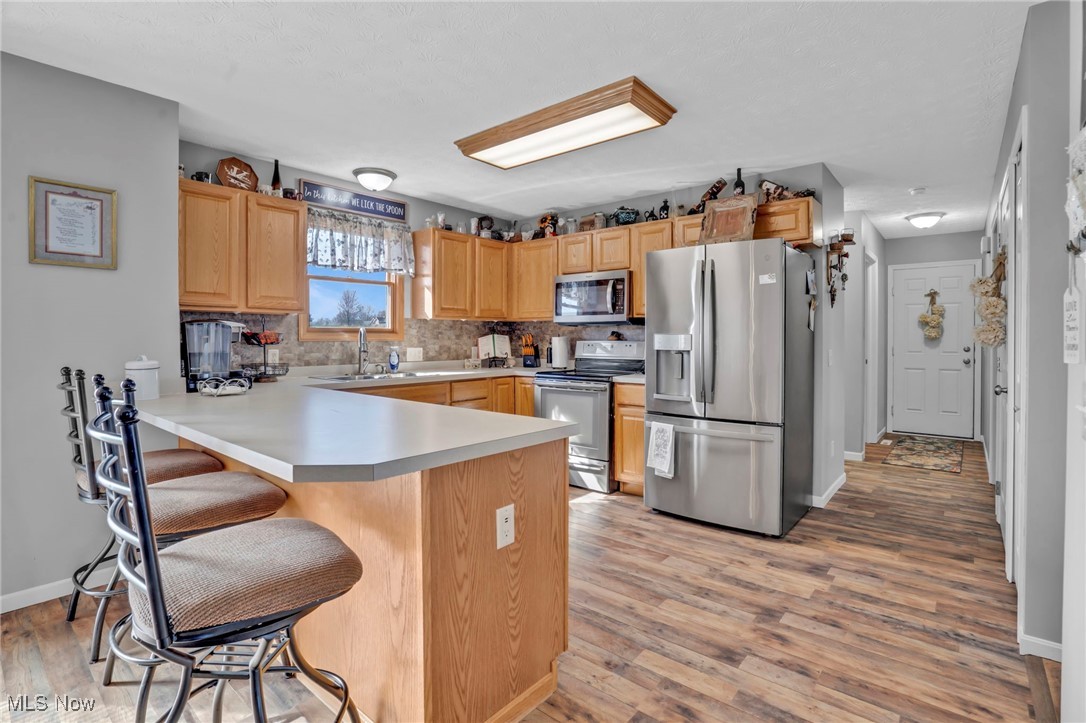 6013 Sunscape Drive, Louisville, Ohio image 8