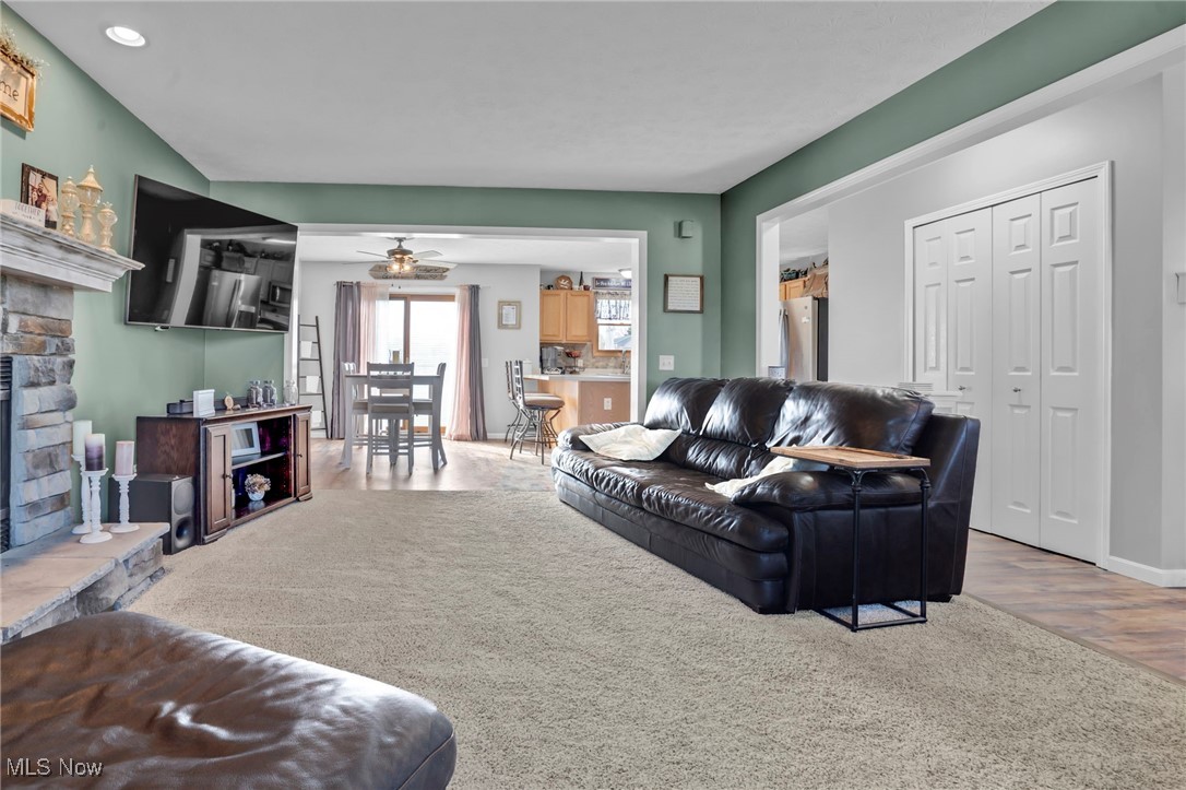 6013 Sunscape Drive, Louisville, Ohio image 7