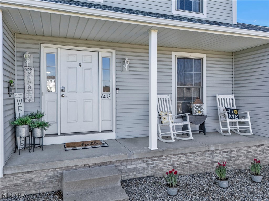 6013 Sunscape Drive, Louisville, Ohio image 2