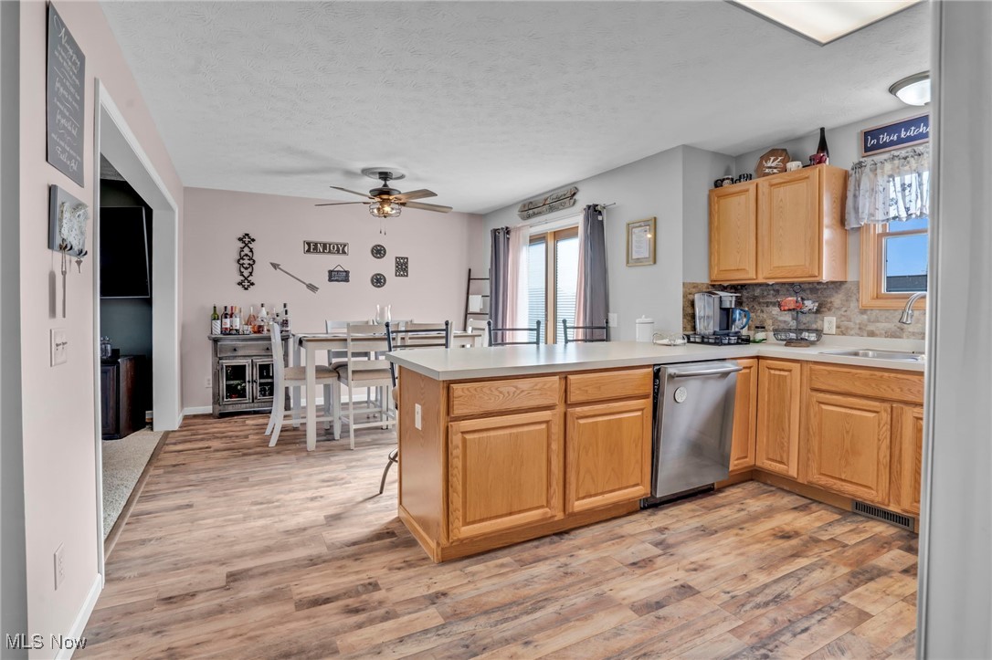 6013 Sunscape Drive, Louisville, Ohio image 9