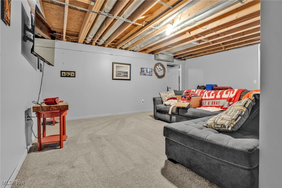 6013 Sunscape Drive, Louisville, Ohio image 24