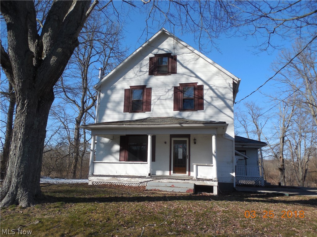 Farm house located on just over ten acres. Work required. Property is being sold in as is condition. Cash offers require 10% EMD or $1,000 minimum, whichever is greater and all financed offers require 1% EMD or $1,000 minimum, whichever is greater.