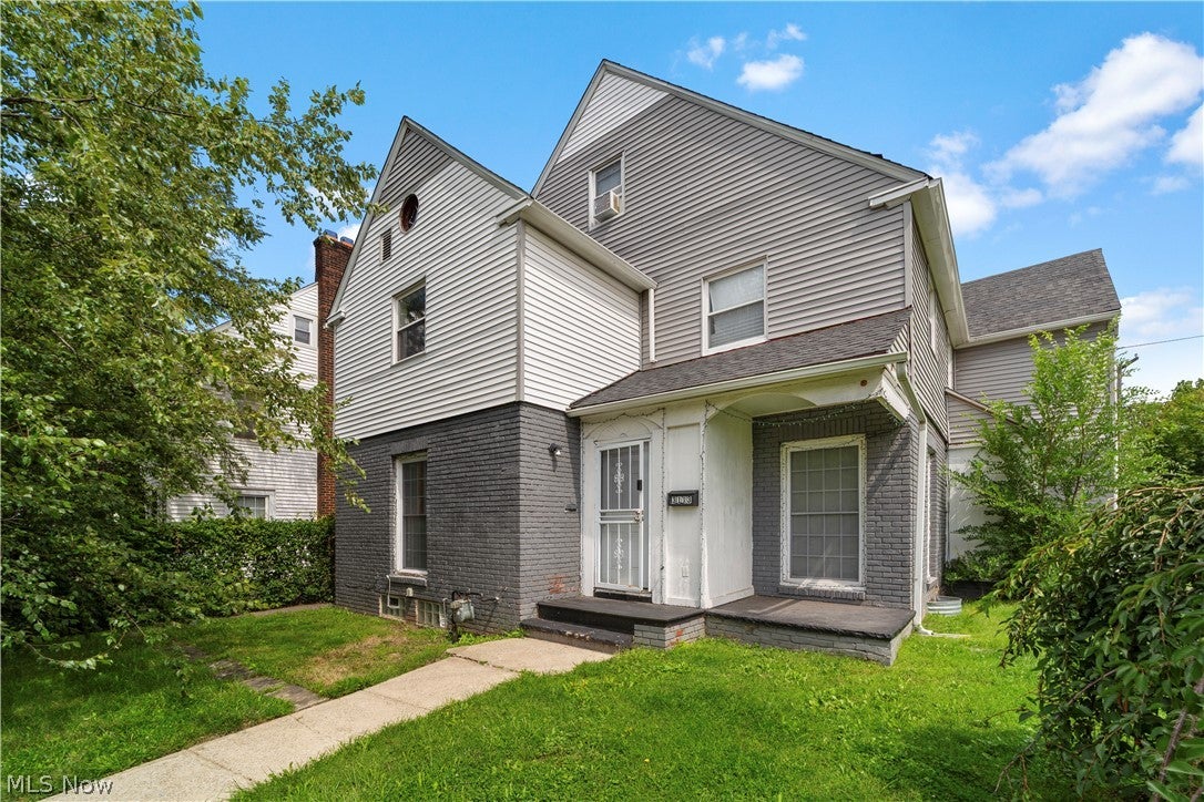 3113 Ashwood