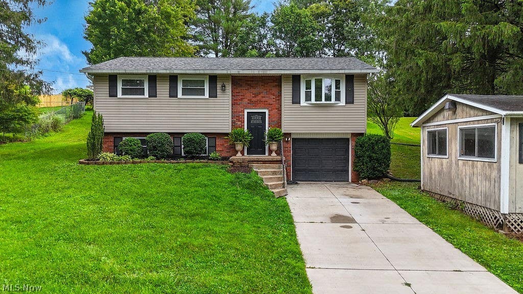 Photo of 1545 Browns Road, Marietta, OH 45750 (MLS # 5221277)