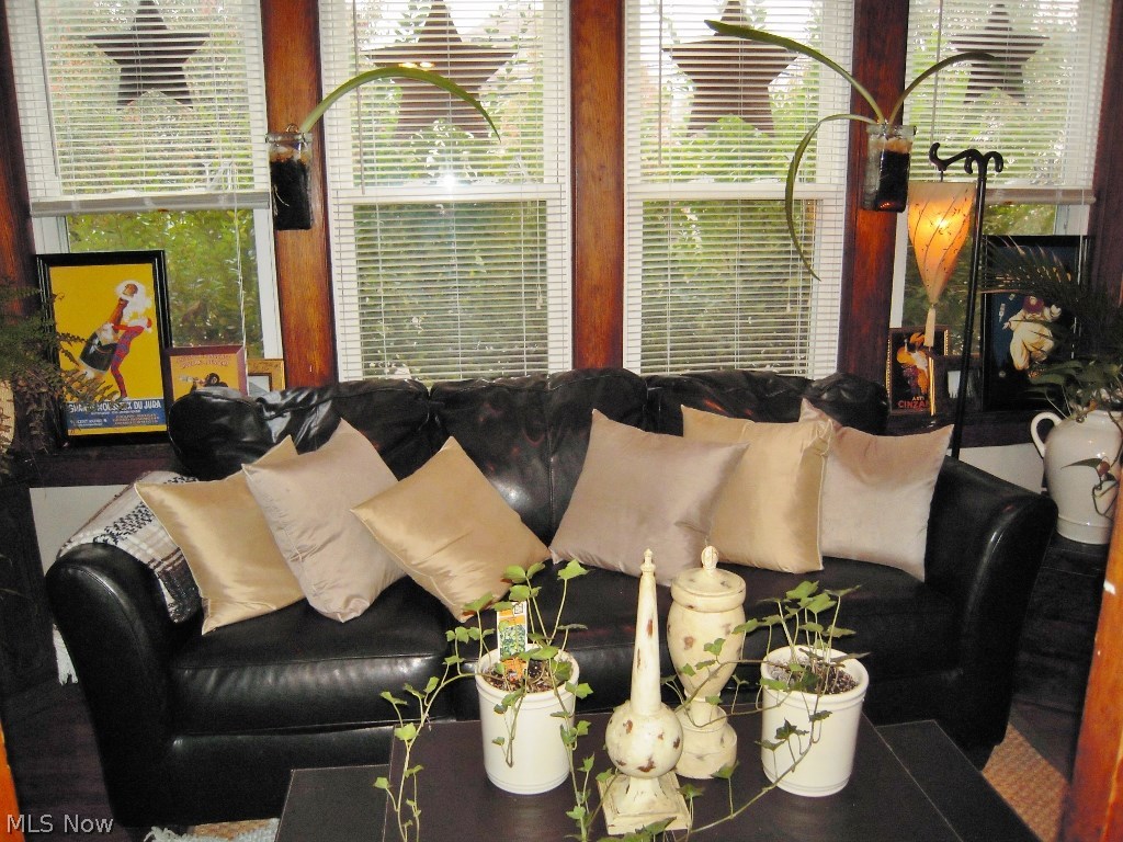 Canton - Residential Income