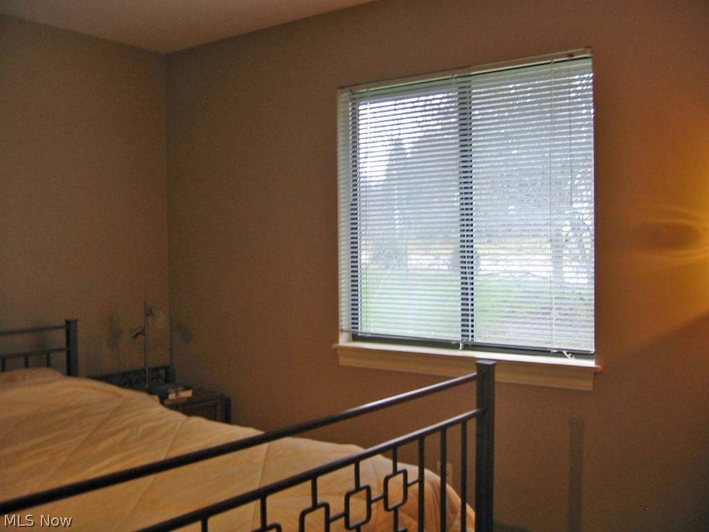 Enclave/Rosemont Rdg Condo Own - Residential