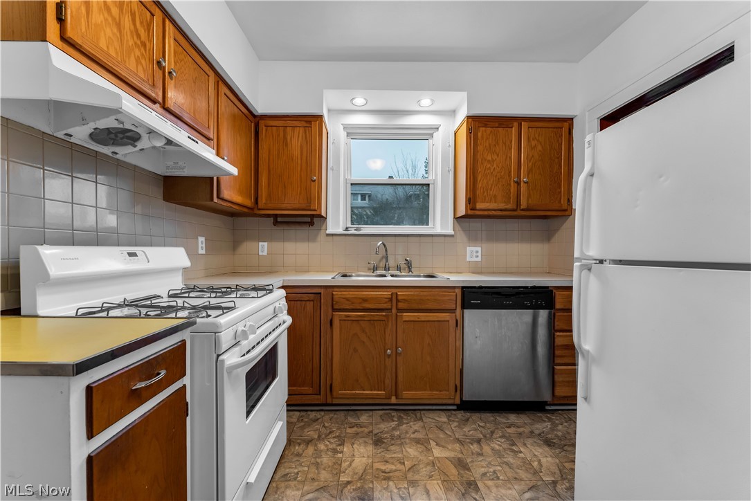 Bedford Heights - Residential Lease