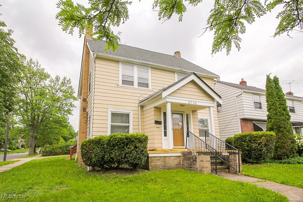 3720 Monticello Boulevard, Cleveland Heights, Ohio image 2