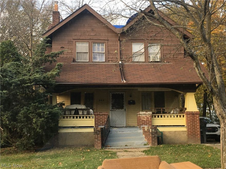 Excellent Investment property! Currently Rented at $700/mo. Long term tenant. Owner selling this house, and two other rental properties. 325 Grace, 712 Noah.