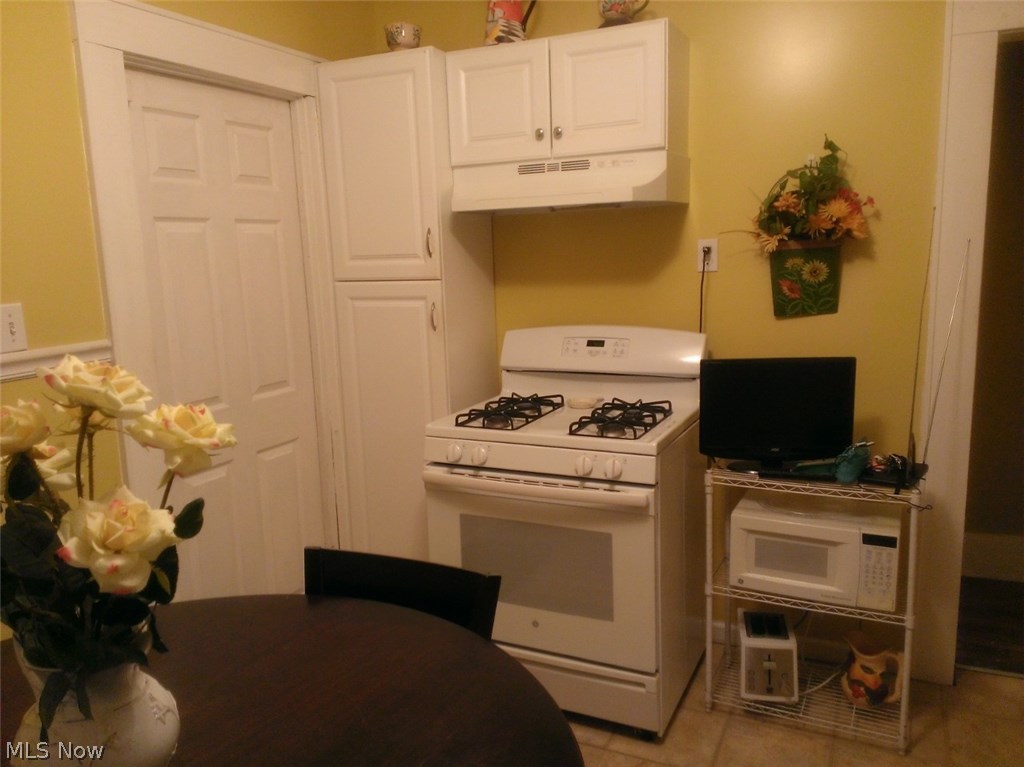 Barlett Homestead 01 - Residential Income