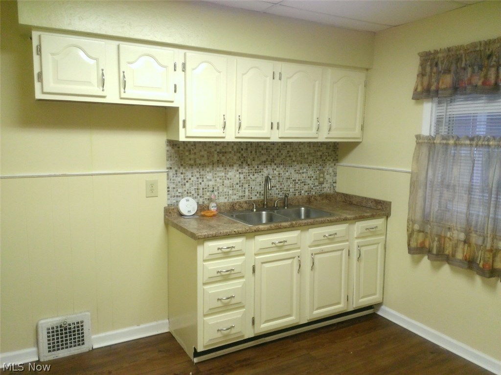 Barlett Homestead 01 - Residential Income