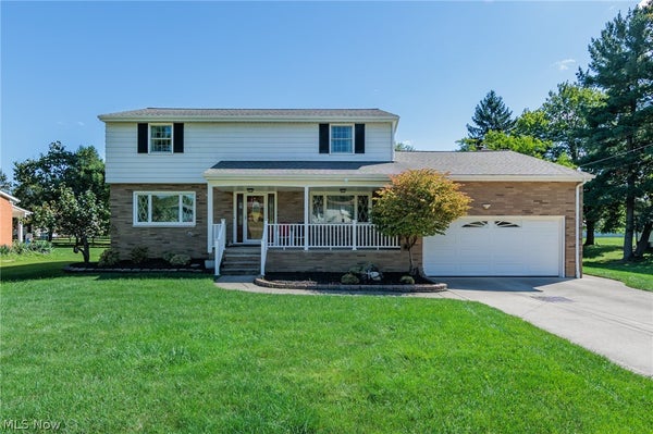 10415 ABBEY RD, NORTH ROYALTON, OH 44133 - Image 0456b5448afa2b6a3bfb59f9e39bc534/1987474504