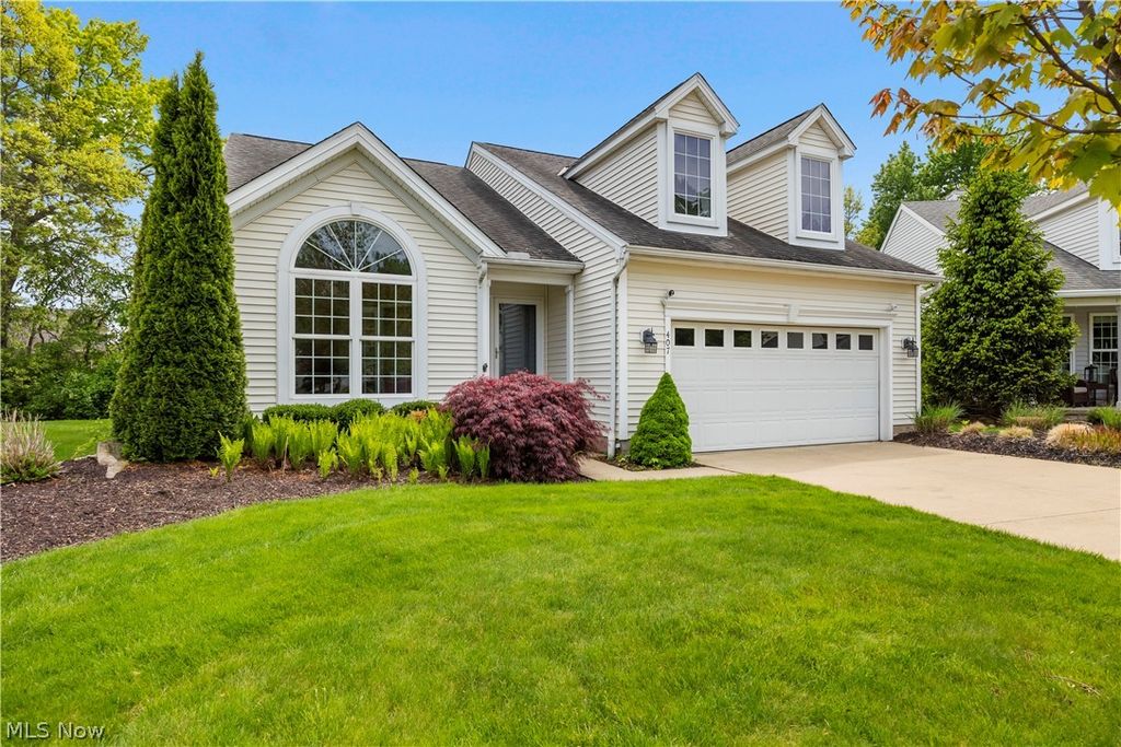 Photo of 407 Clearbrook Drive, Avon Lake, OH 44012 (MLS # 5208075)
