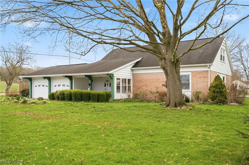 Photo of 890 Huffman Square NE, Bolivar, OH 44612 (MLS # 5198871)