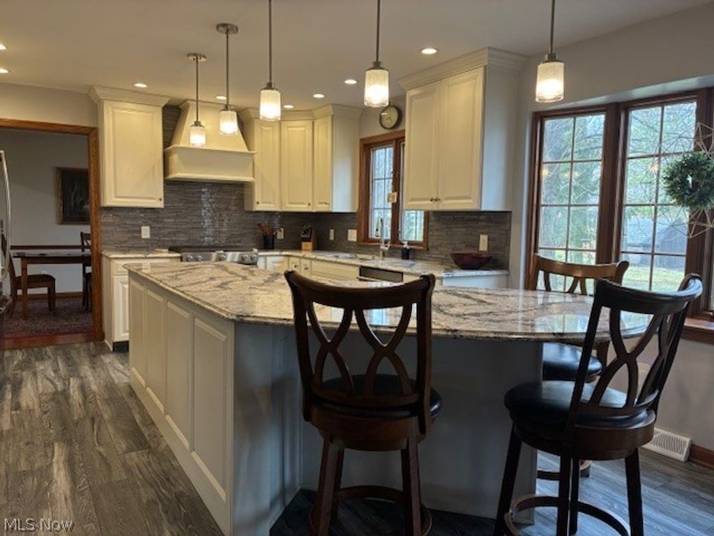 Photo of 317 Verdant Lane, Canfield, OH 44406 (MLS # 5194905)