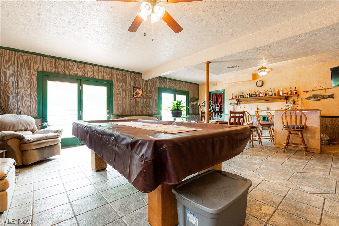 Valli Hi Acres - Residential