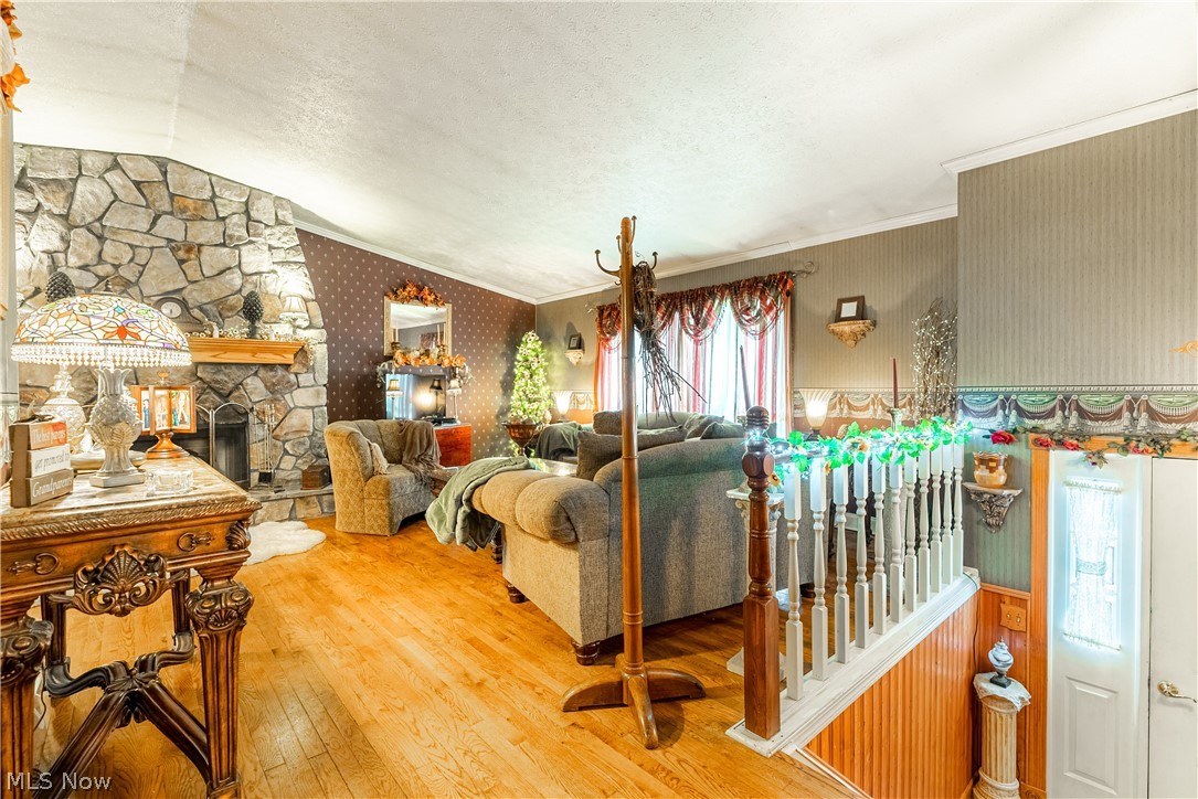 Valli Hi Acres - Residential