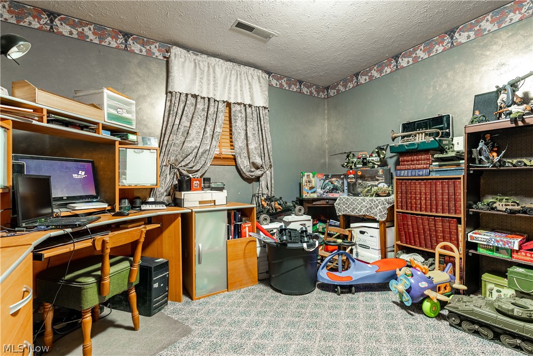 Valli Hi Acres - Residential