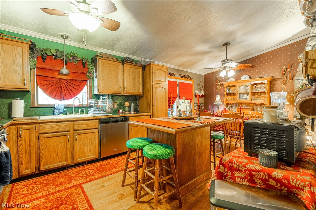 Valli Hi Acres - Residential