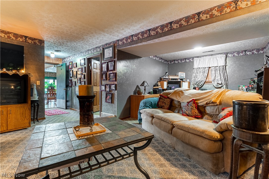 Valli Hi Acres - Residential