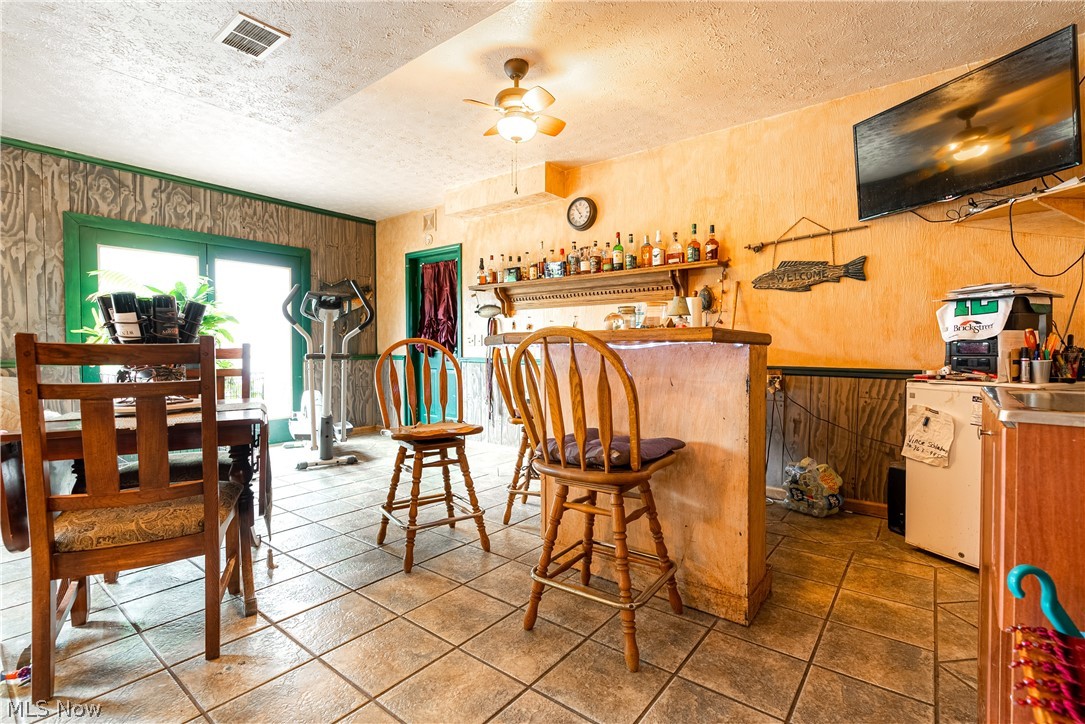 Valli Hi Acres - Residential