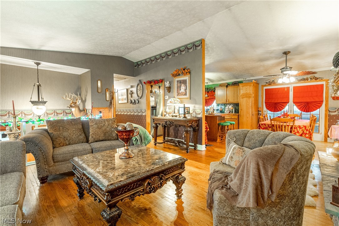 Valli Hi Acres - Residential