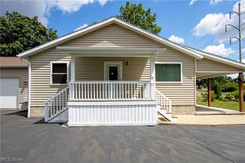 Tiny photo for 128 Woodlawn Avenue NW, Canton, OH 44708 (MLS # 5221912)