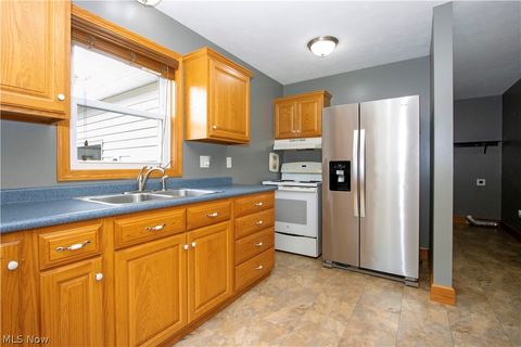 Tiny photo for 128 Woodlawn Avenue NW, Canton, OH 44708 (MLS # 5221912)