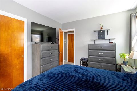 Tiny photo for 128 Woodlawn Avenue NW, Canton, OH 44708 (MLS # 5221912)