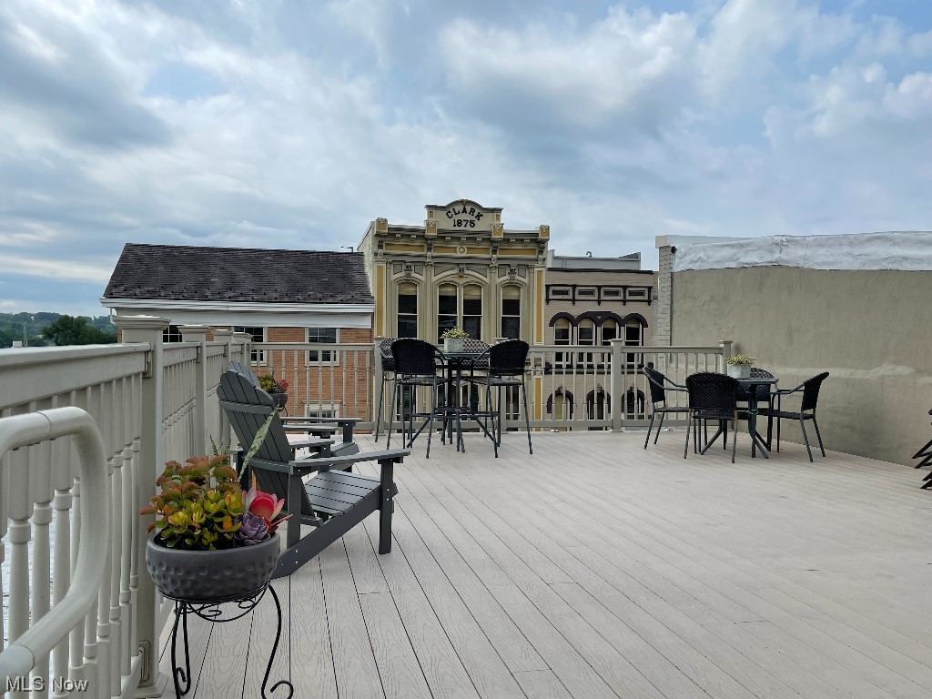 Renajoy Condo - Residential