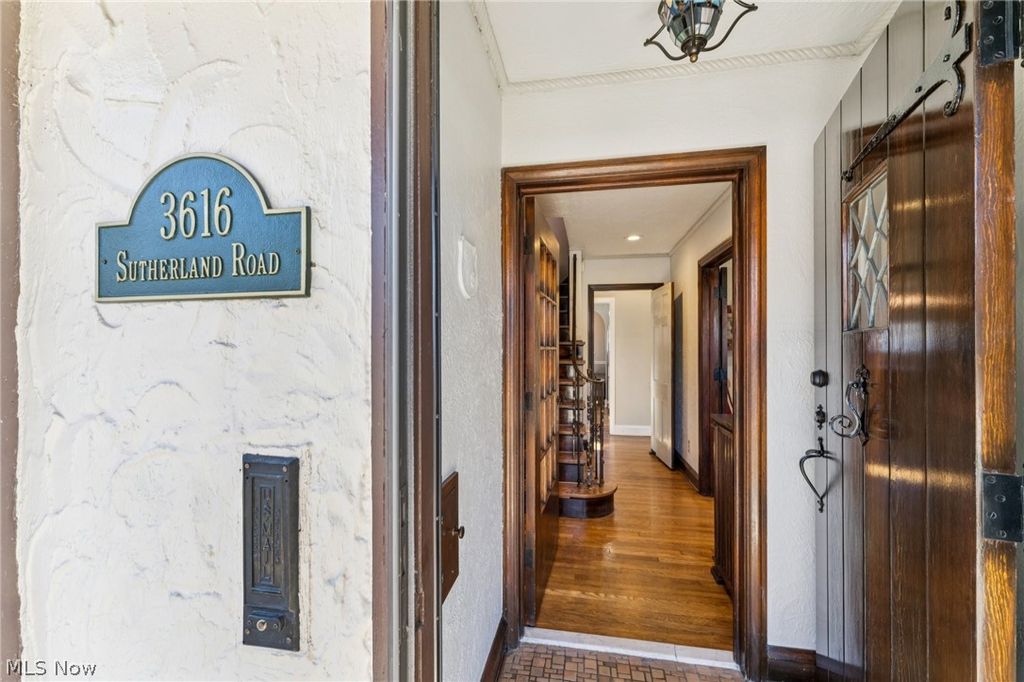 Photo of 3616 Sutherland Road, Shaker Heights, OH 44122 (MLS # 5188479)