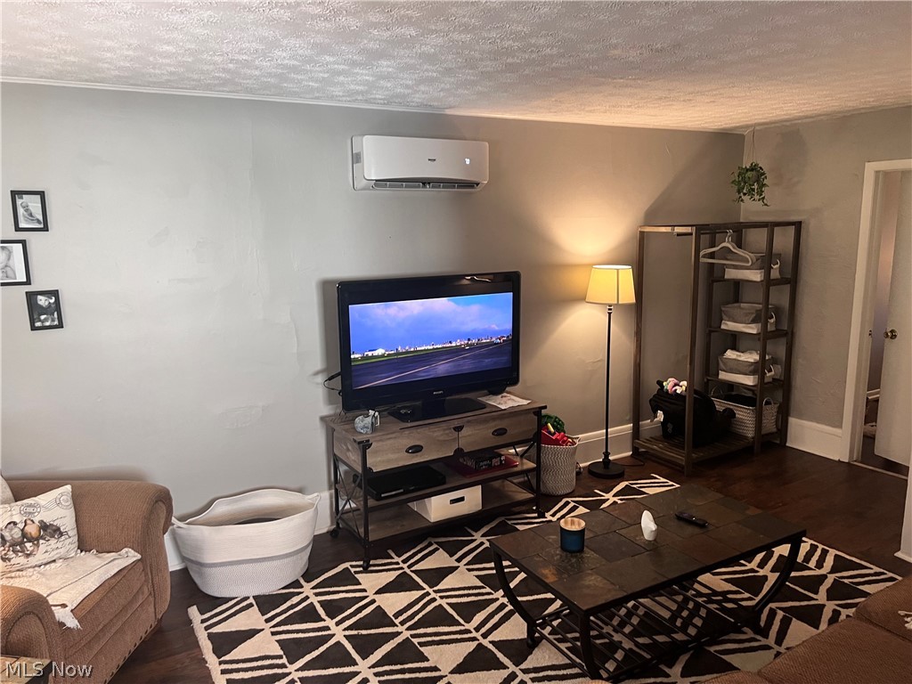 Moores N Barb - Residential