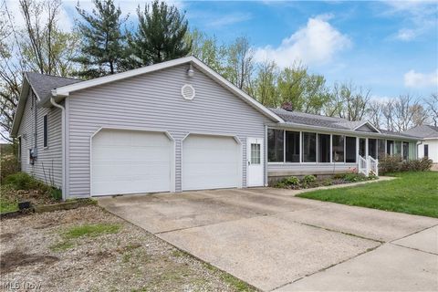 Tiny photo for 527 W Main Street, Dalton, OH 44618 (MLS # 5203165)