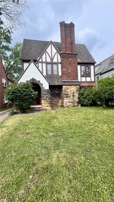 Nice updated shaker 2 family with 2 bedrooms and full bath on the third