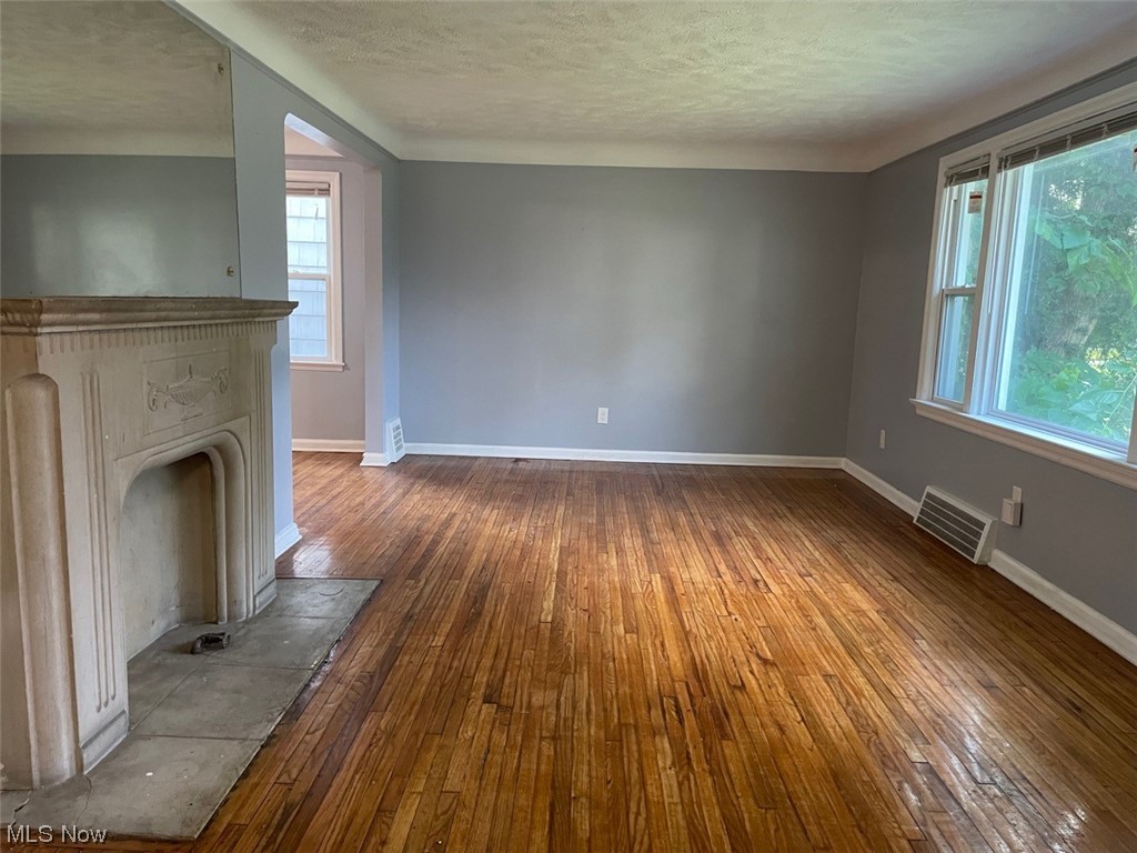 Shaker Lee 02 - Residential