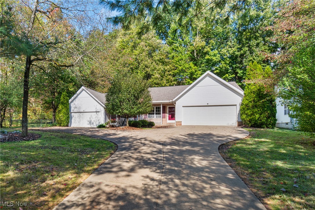 Echo Woods Condo Sec F - Residential