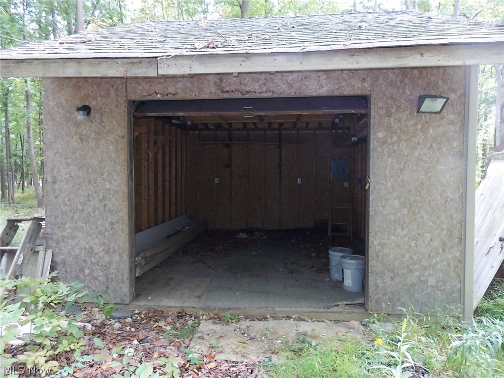 J H Mccall Incs Bedford Hlnd - Residential