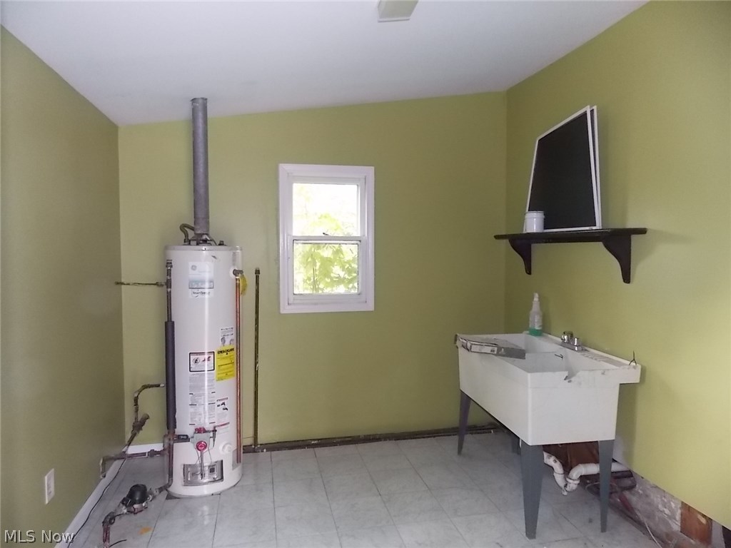 J H Mccall Incs Bedford Hlnd - Residential